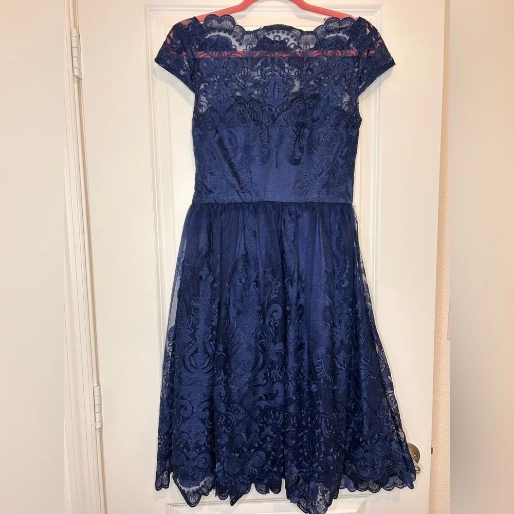 CAP SLEEVE BAROQUE STYLE TEA DRESS NEW - Picture 4 of 9